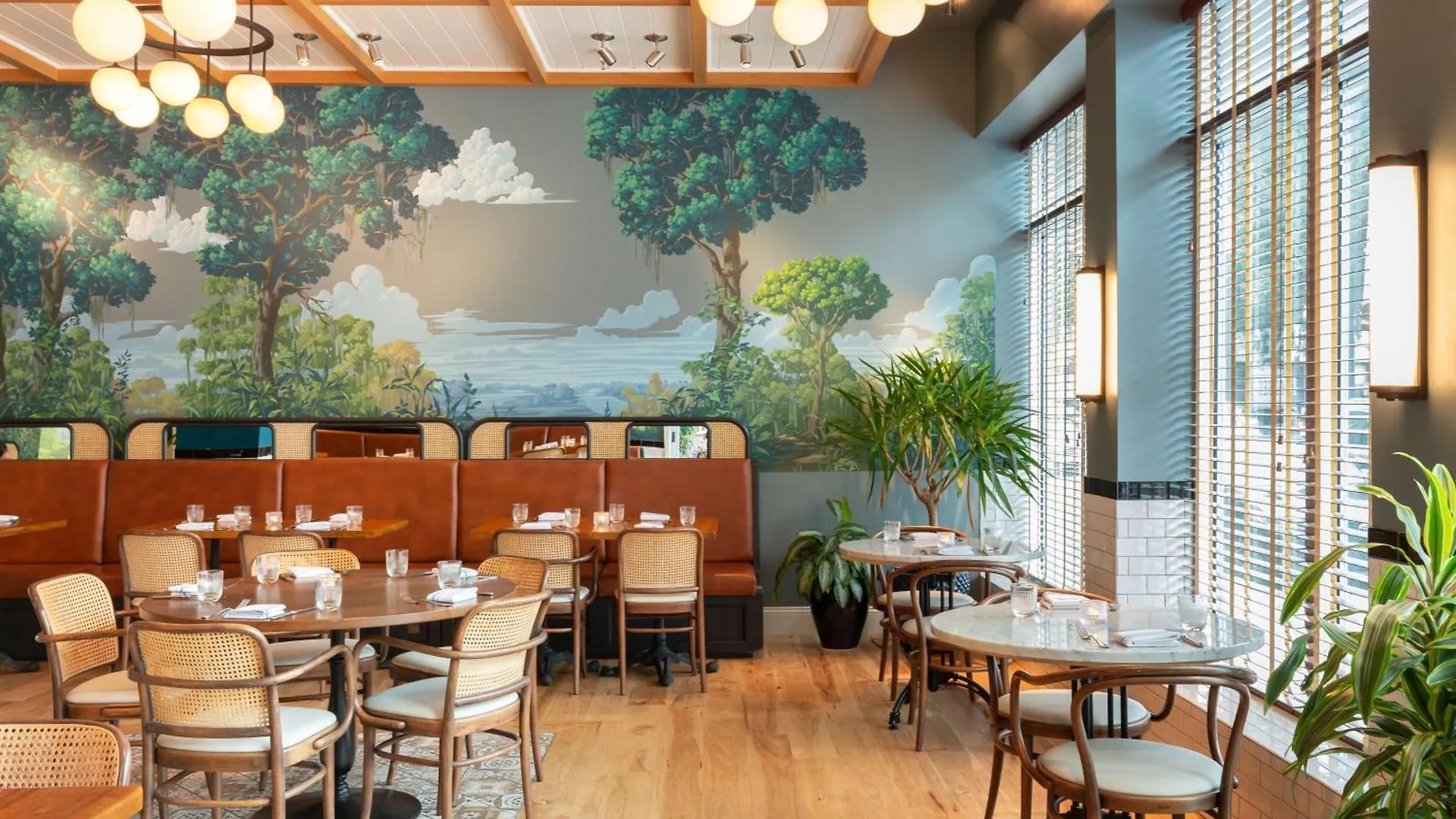 ****  The Drayton Hotel Savannah, Curio Collection By Hilton United States