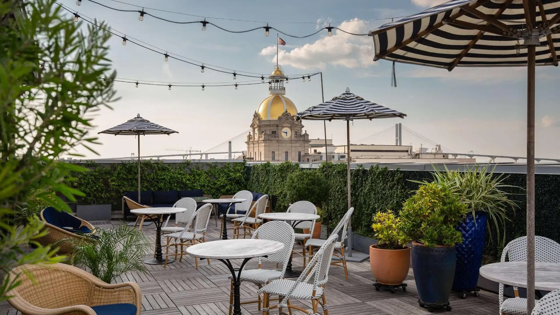 The Drayton Hotel Savannah, Curio Collection By Hilton